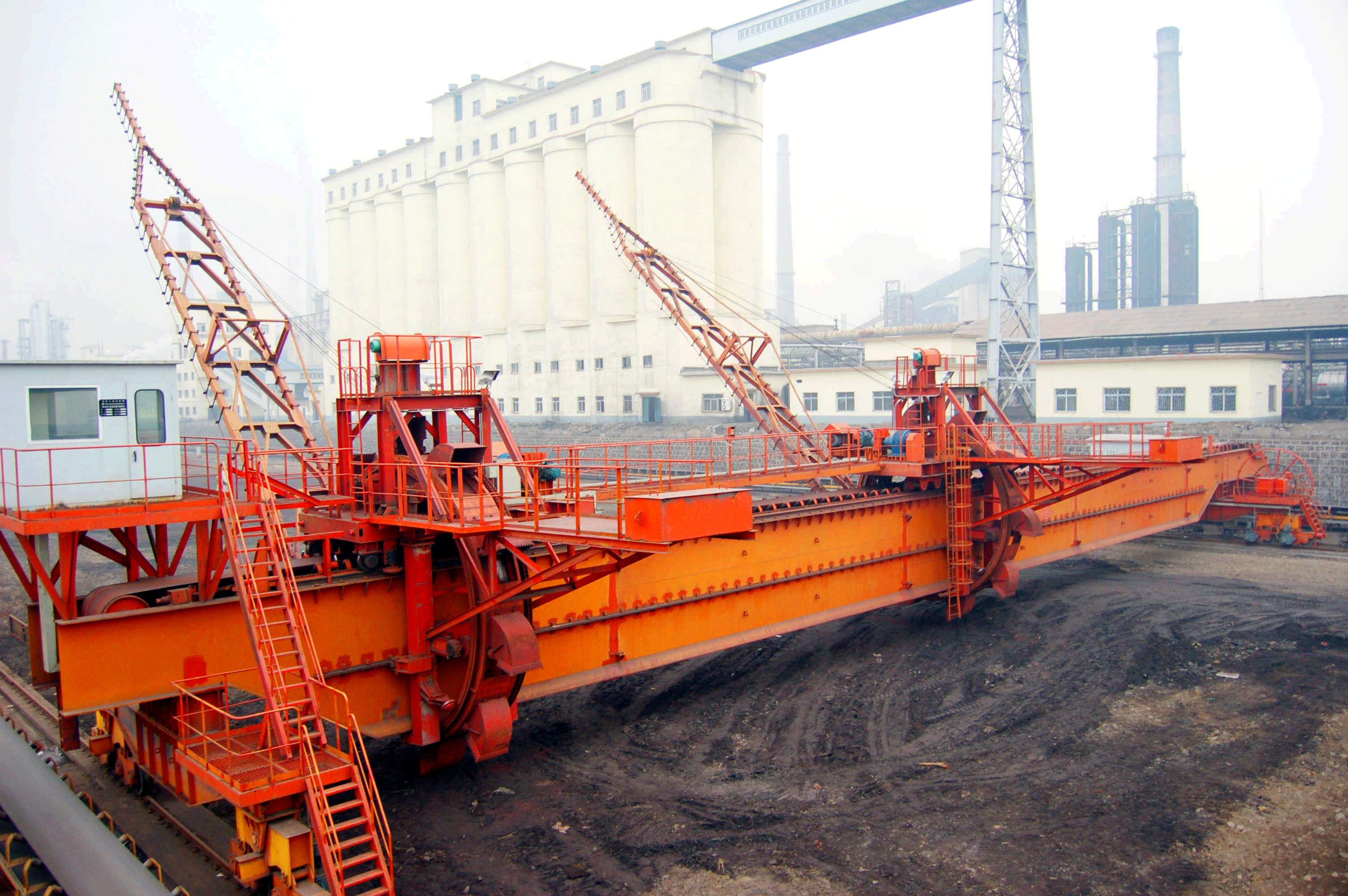 Bridge-type Bucket-Wheel Homogenizing Reclaimer